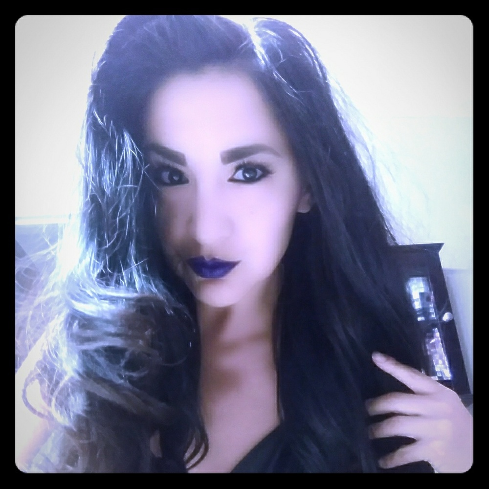 Meet your Posher, Elisha